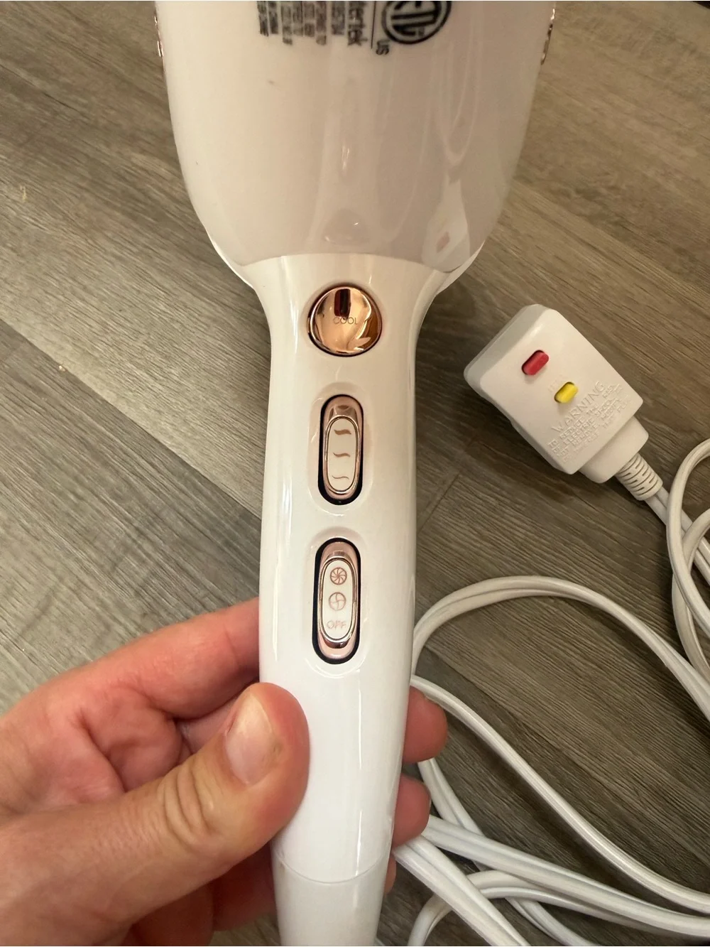 T3 Featherweight blow dryer